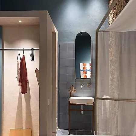 Bastio Private Hotel *